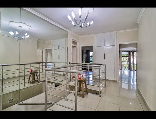 4 BEDROOM HOUSE FOR SALE IN WESTRIDGE